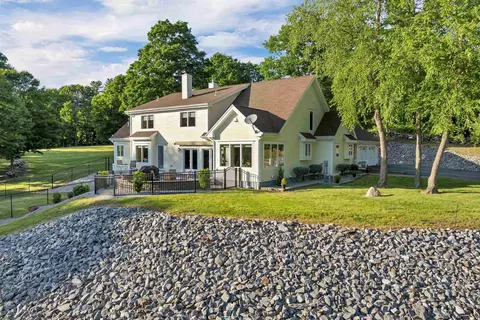 Exterior - 75 Long Pond Rd, Dunbarton, NH 03046 photo 6 of 6