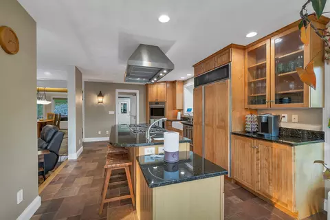 Kitchen - 75 Long Pond Rd, Dunbarton, NH 03046 photo 5 of 6