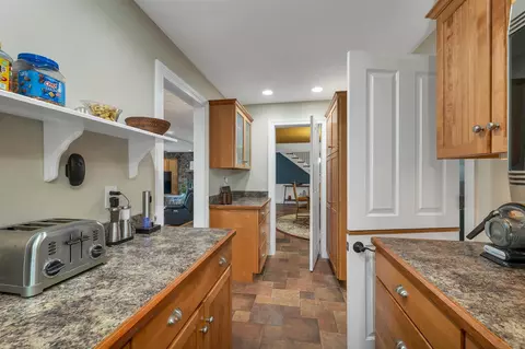 Entry Way - 75 Long Pond Rd, Dunbarton, NH 03046 photo 1 of 6