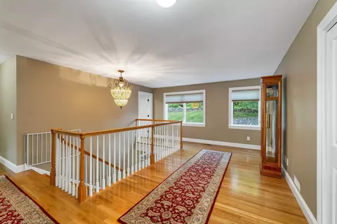 Entry Way - 75 Long Pond Rd, Dunbarton, NH 03046 photo 5 of 6