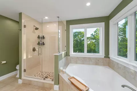 Bath - 75 Long Pond Rd, Dunbarton, NH 03046 photo 3 of 4