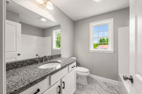 Bath - 5 Violette Dr # B, Epping, NH 03042 photo 2 of 3