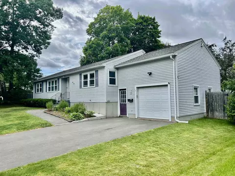 108 Peak St, Manchester, NH 03104