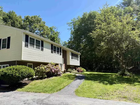 37 Pine Ridge Dr, Candia, NH 03034