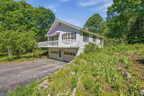 15 Tash Rd, New Durham, NH 03855