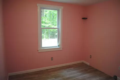 Bedroom - 110 Elm St, Ossipee, NH 03864 photo 3 of 4