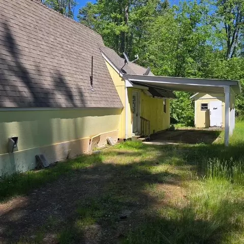 Exterior - 18 Gorham Dr, Dunbarton, NH 03046 photo 5 of 10