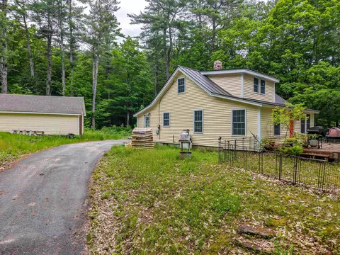 136 Prospect Hill Rd, Sunapee, NH 03782