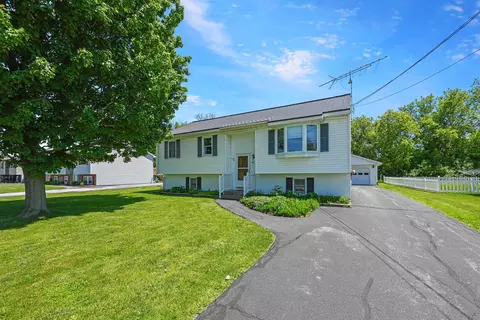 37 Adams St, Saint Albans, VT 05478