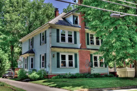 12 S Lincoln St, Keene, NH 03431