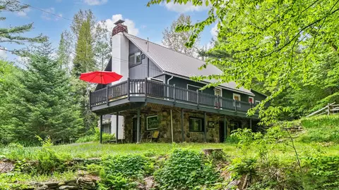 57 Pine Grv, Jay, VT 05859
