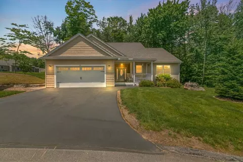 25 Ridgeview Dr, Candia, NH 03034