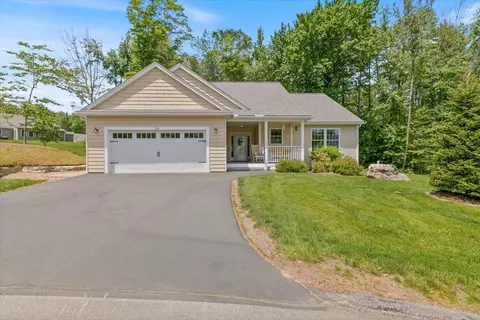25 Ridgeview Dr, Candia, NH 03034