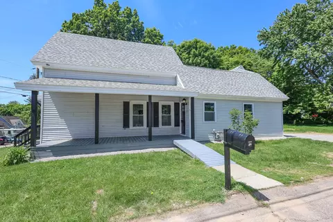 62 Park St, Franklin, NH 03235