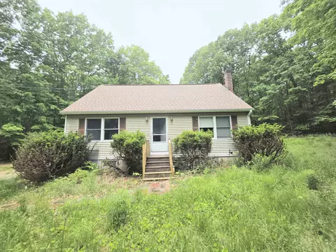 78 Tebbets Rd, Rochester, NH 03867
