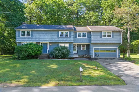 20 Garrison Rd, Salem, NH 03079