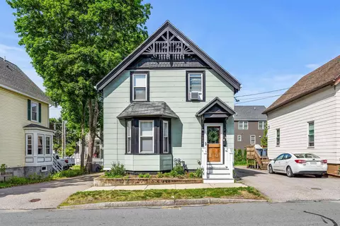 239 Cass St, Portsmouth, NH 03801