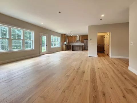 Living - 4 Campbell Way, Windham, NH 03087 photo 1 of 3