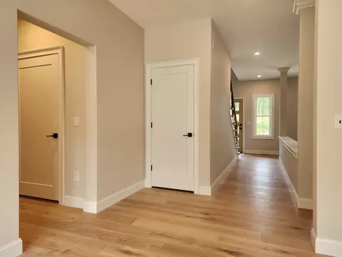 Entry Way - 4 Campbell Way, Windham, NH 03087 photo 2 of 7