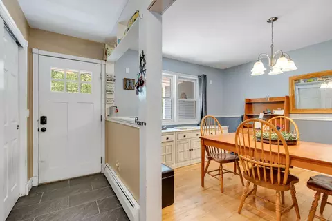 Entry Way - 49 Edgewater Ter, Milton, VT 05468 photo 2 of 6