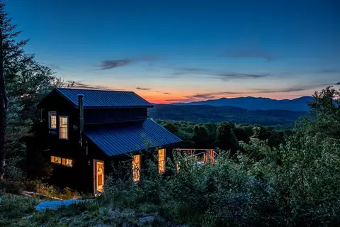 680 Government Rd, Mount Holly, VT 05758