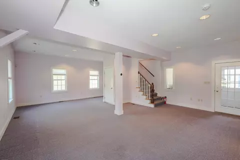 Living - 34 Post Rd, North Hampton, NH 03862 photo 6 of 7