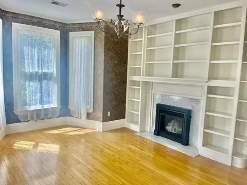 Living - 34 Post Rd, North Hampton, NH 03862 photo 3 of 7