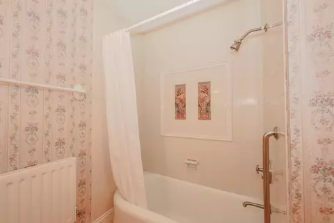 Bath - 34 Post Rd, North Hampton, NH 03862 photo 6 of 6