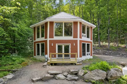 138 Red Maple Ln, Randolph, VT 05061