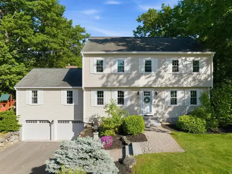 8 Bennington Rd, Nashua, NH 03064