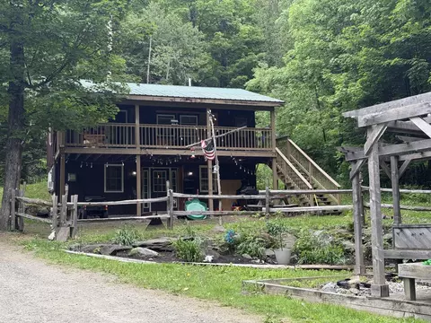 589 Fish And Game Rd, Derby, VT 05829