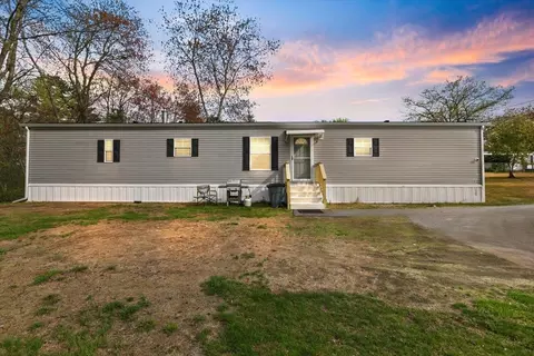30 Kendall Pond Rd #90, Derry, NH 03038