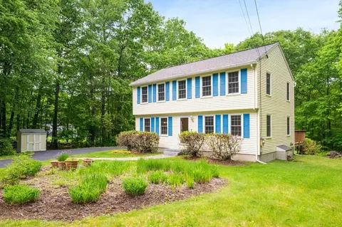43 Sage Ct, Goffstown, NH 03045