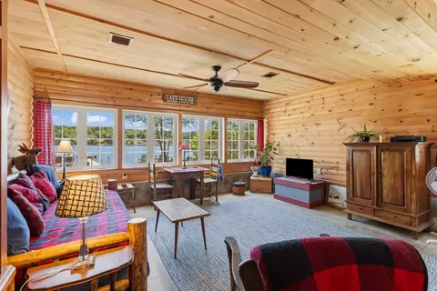 Living - 50 Gaumont Rd, Windham, NH 03087 photo 5 of 5