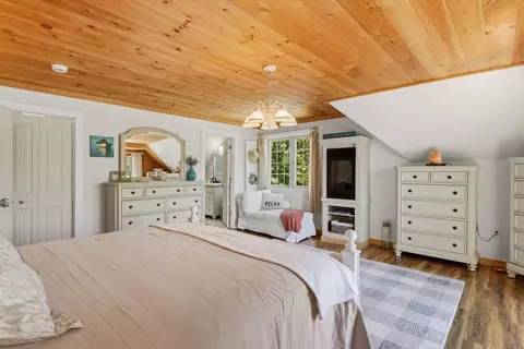 Bedroom - 50 Gaumont Rd, Windham, NH 03087 photo 4 of 7
