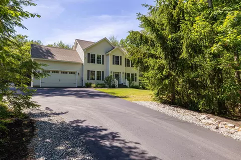 877 River Rd, Weare, NH 03281
