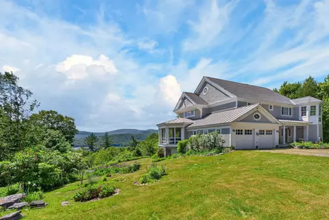 183 Old Mill Ln, Wilmington, VT 05363