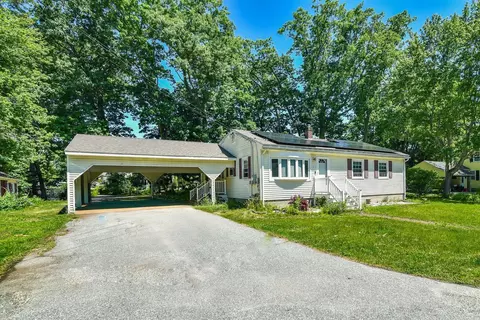 12 Henry St, Salem, NH 03079