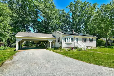 12 Henry St, Salem, NH 03079