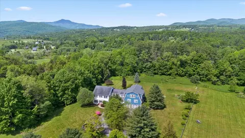 64 Homestead Ln, Waterbury, VT 05677