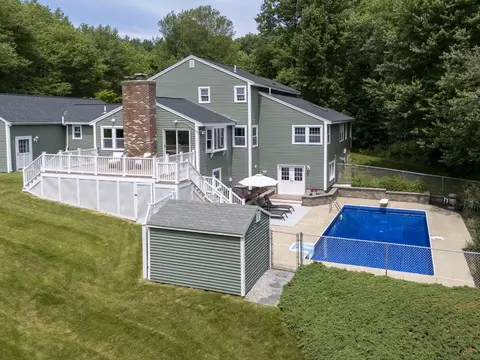 Exterior - 7 Wilson Rd, Windham, NH 03087 photo 9 of 11