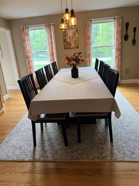 Dining - 4 Dunnmoore Dr, Bow, NH 03304 photo 4 of 5