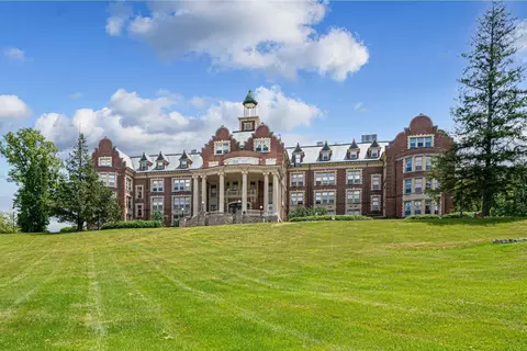 15 Mount St Marys Way #311 & S02, Hooksett, NH 03106