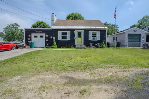 5 Russell St, Rochester, NH 03867