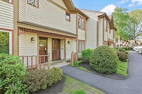 67 Fifth St UNIT 8, Dover, NH 03820