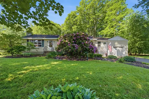25 North Ave, Plaistow, NH 03865