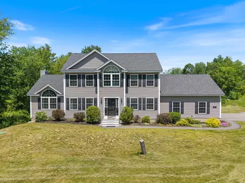 218 Grant Rd, Newmarket, NH 03857