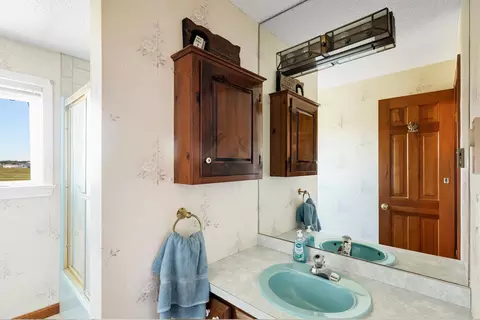 Bath - 493 Ocean Blvd #30, Hampton, NH 03842 photo 1 of 3