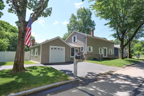 54 College Ave, Manchester, NH 03102