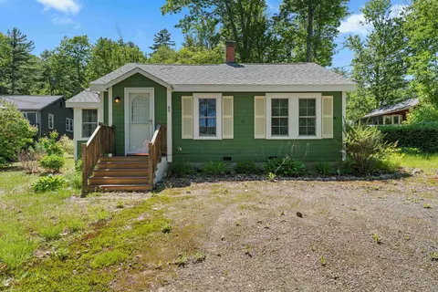 65 Lakeview Ave, Bristol, NH 03222